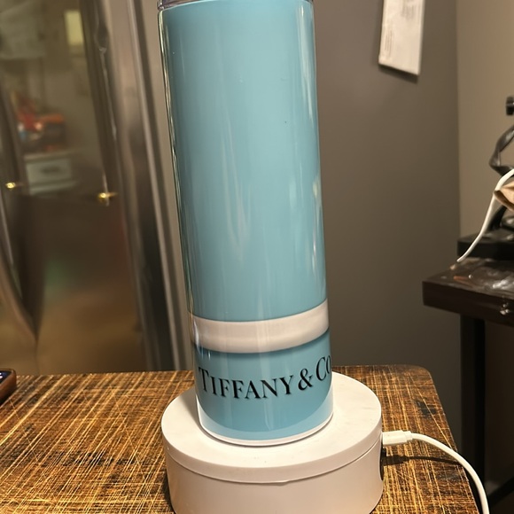 NWT Tiffany blue with ribbon STAINLESS STEEL TUMBLER 20 OZ W/STRAW - Picture 3 of 5